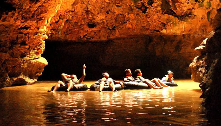 Cave Tubing Goa Pindul | Lokasi, Harga Tiket Masuk 2022, Foto